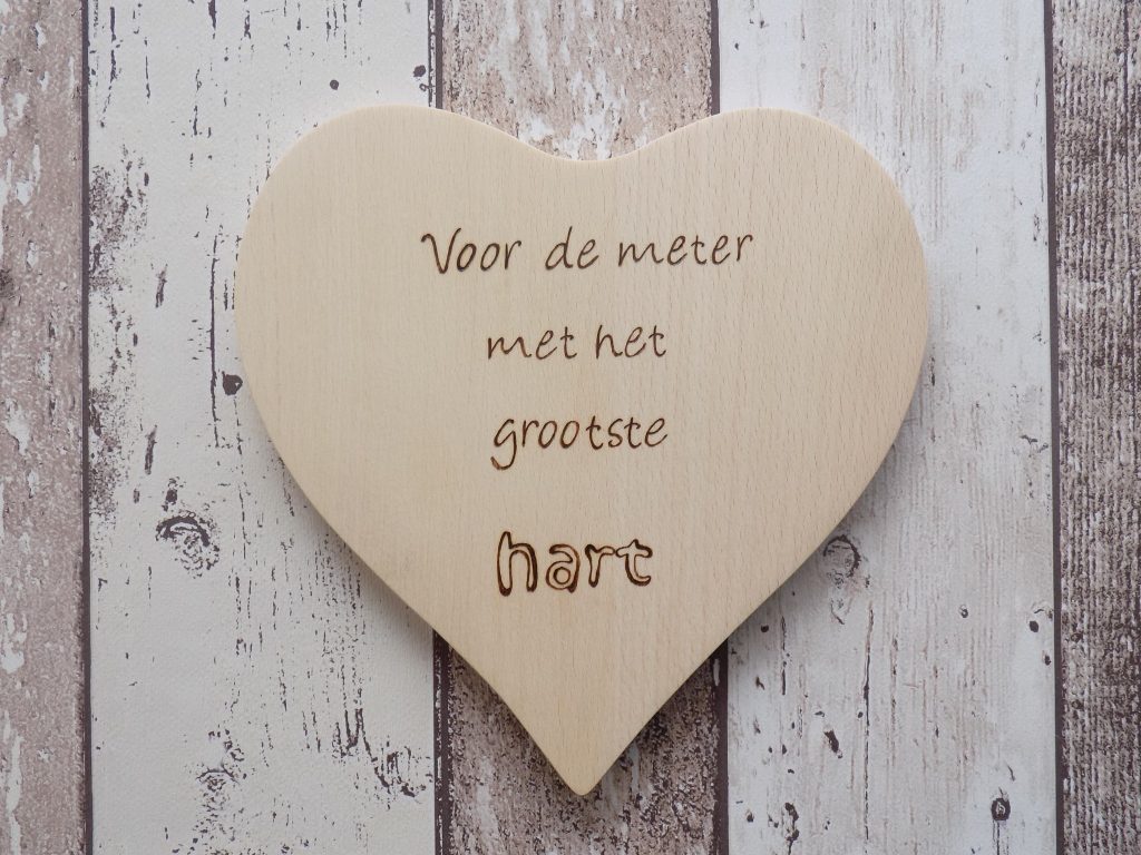 Ontbijtbord hart 20x20x1 beuk onbehandeld 